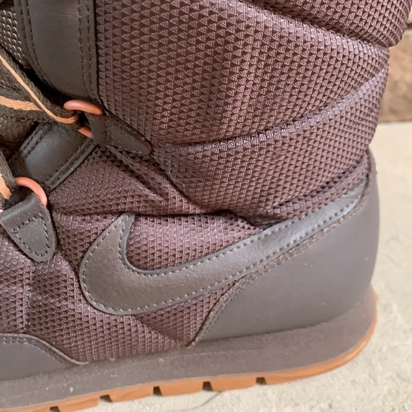 Nike Brown Lace Up Boots - Picture 2 of 11